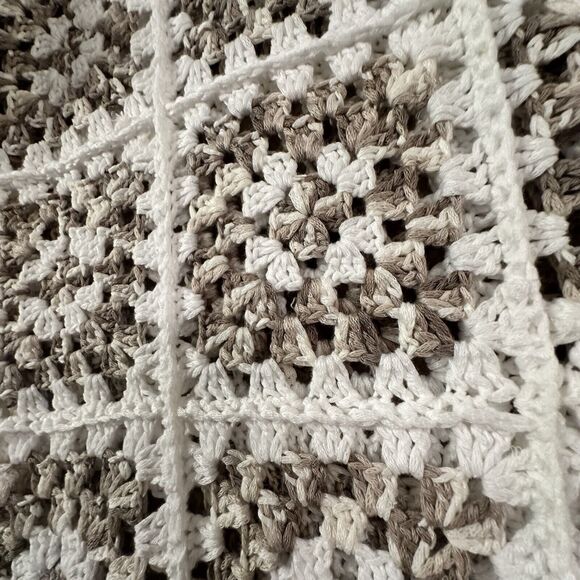 Davi&Dani Granny Squares Crochet Sweater Short Sleeve S Neutral White Khaki NWT - Picture 4 of 10